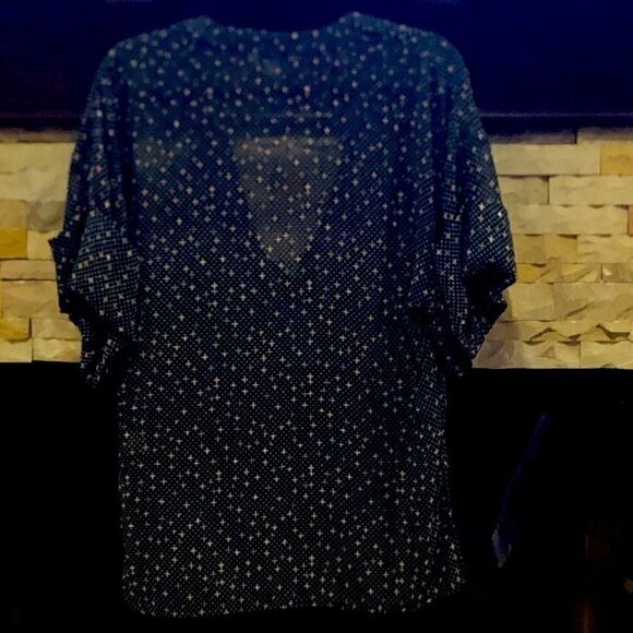 Cabi Swiss Dot Top Shirt #239 Size Small - Picture 2 of 4